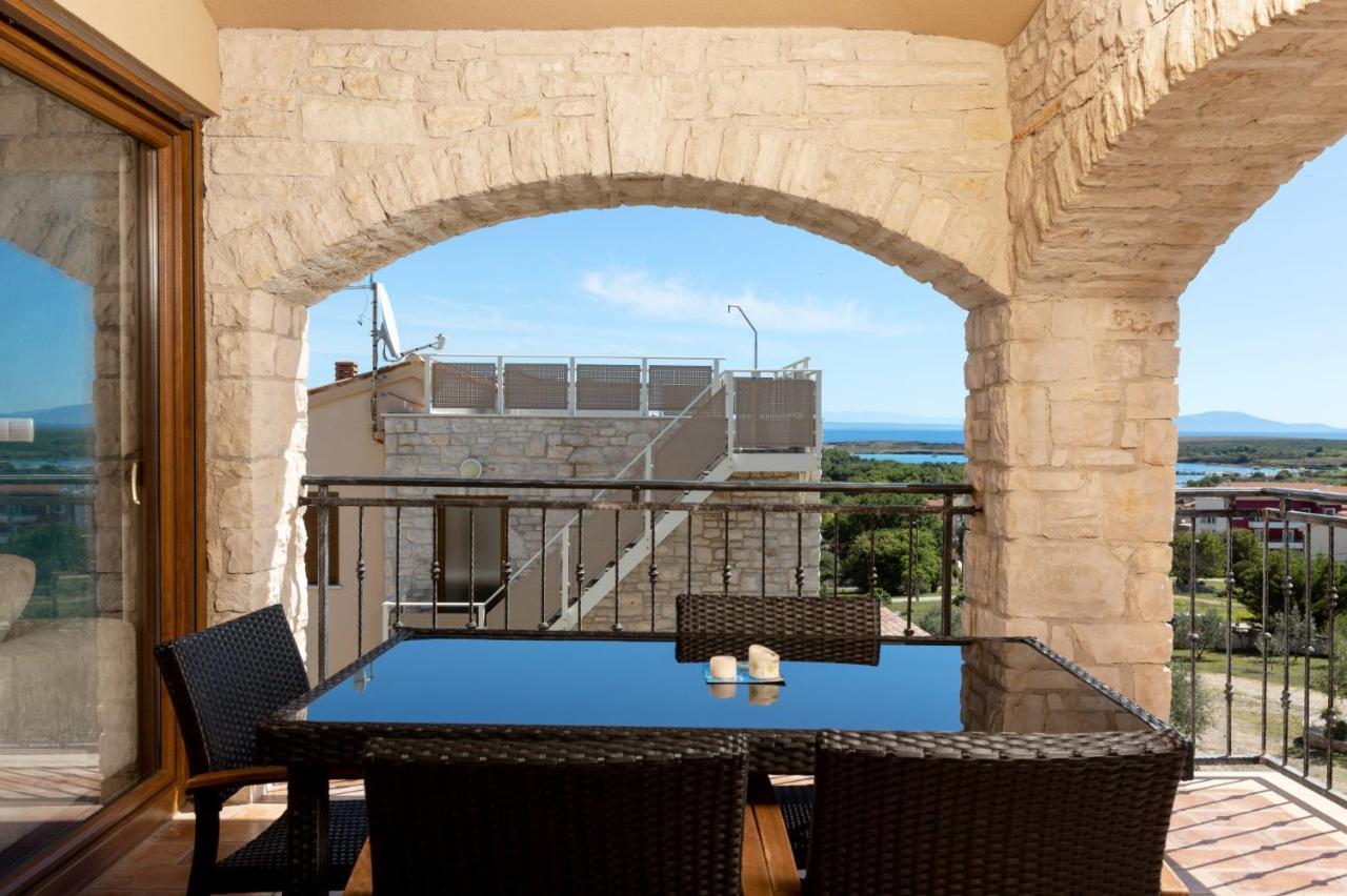 Marlera - Penthouse Apartment Liznjan Luaran gambar